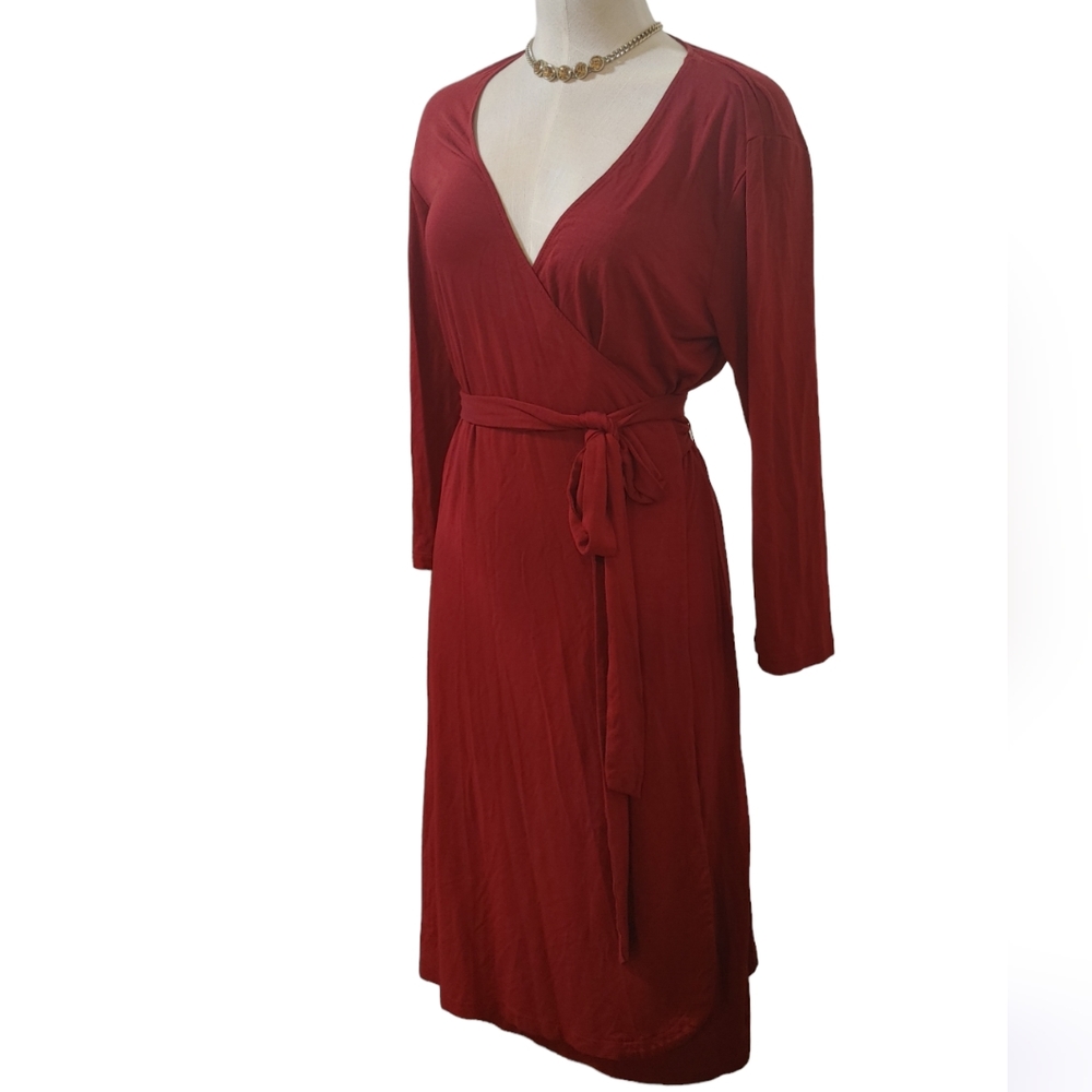 ❤️ Burgundy wrap dress!